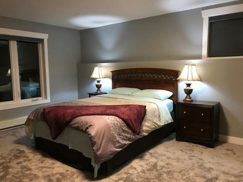 Bed & Breakfast Lake And Bridge View Vacation Home