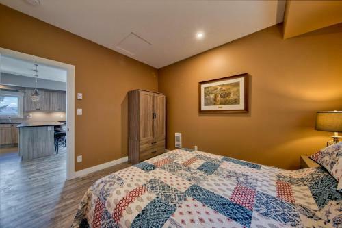 Semi-lakefront Luxury Retreat In Blind Bay, Bc Cottage