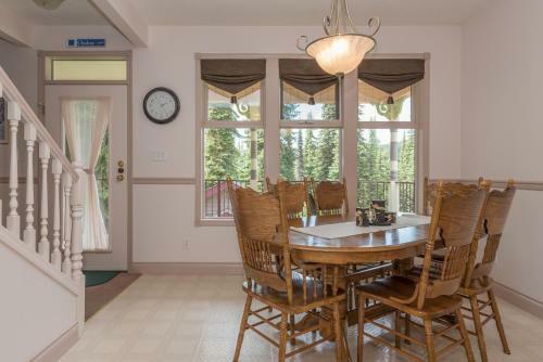Chakra Chalet