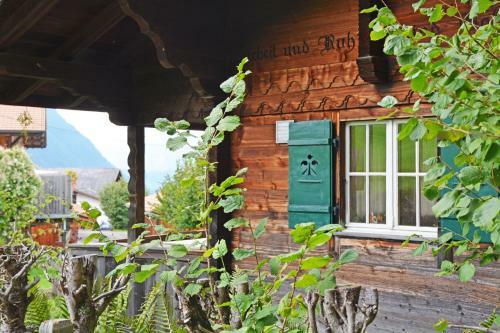 Traditionelles Chalet Sch�rmtanne