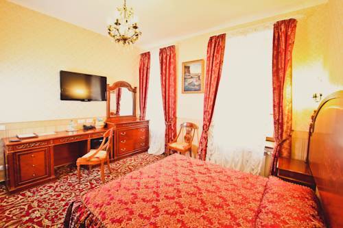 Happy Pushkin Hotel