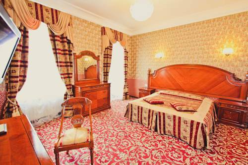Happy Pushkin Hotel