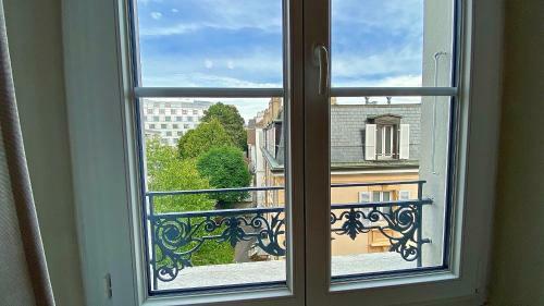 Apartamento Bright, Classic And Elegant, Close To Train Station