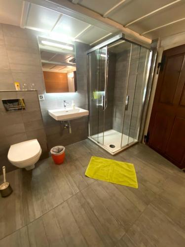 B&B Tannen124