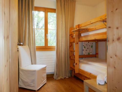 Apartment Chesa San Bastiaun B4