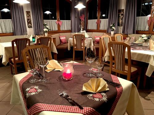 Arlos - Hotel - Restaurant - Bar