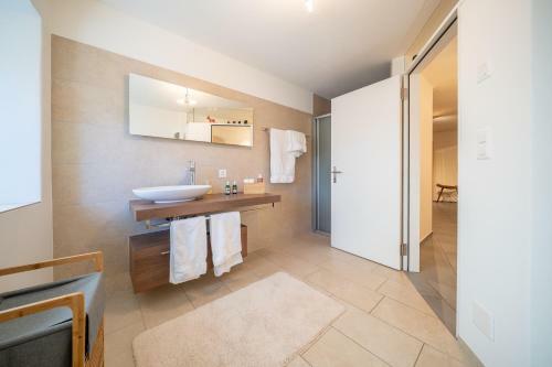 Apartamento Chasa Curtin 17