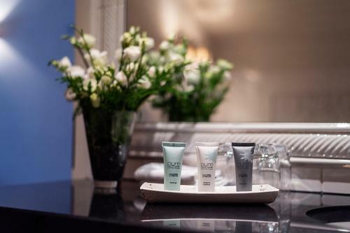 Hotel Suites By Mirabeau