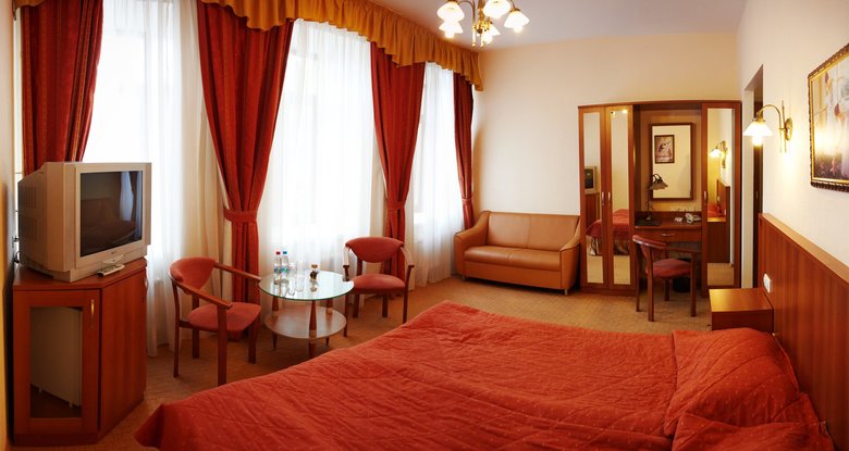 City Hotel Comfitel