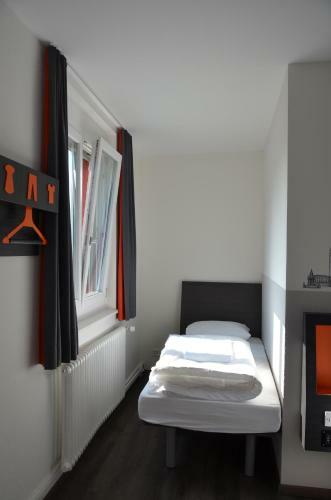 Easyhotel Z�rich West