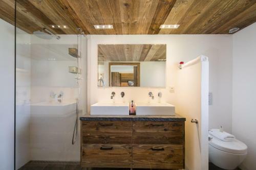 Chalet Capricorne Luxury For 6 With Sauna