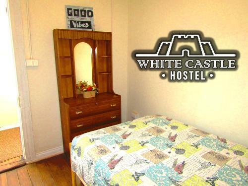 Hostal White Castle Hostel
