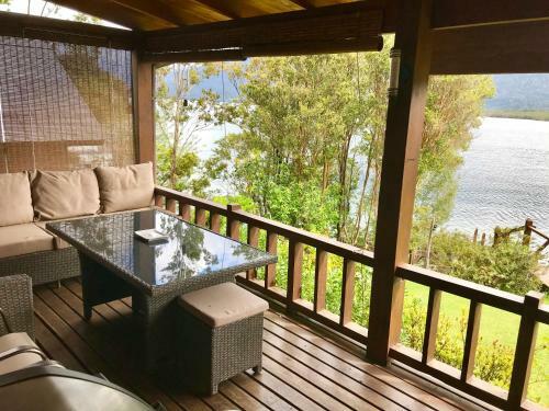 Chucao Lodge Lago Yelcho