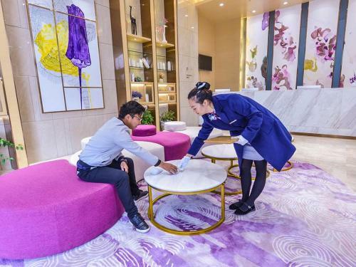 Lavande Hotel Anshun Center