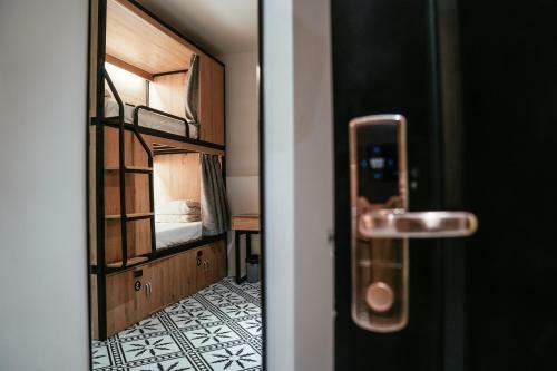 Poshpacker�chengdu Local Tea Hostel