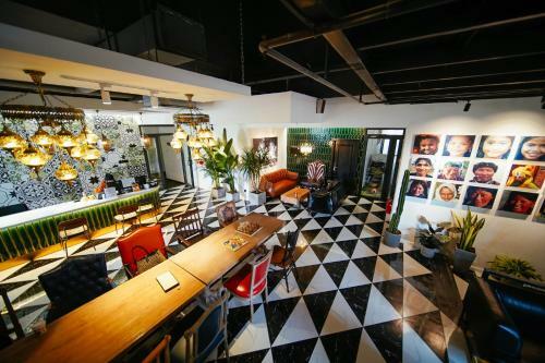 Poshpacker�chengdu Local Tea Hostel
