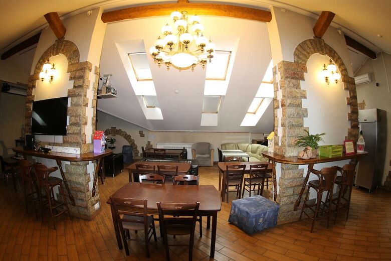 Giggly Hostel