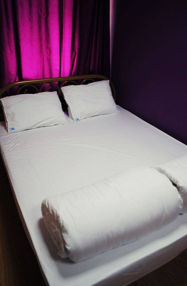 Giggly Hostel