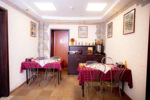 Galakt Hotel