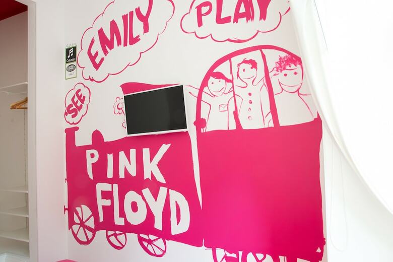 Baby Lemonade Hostel