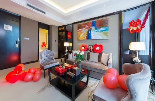 Cheng Du Da Ding Century Plaza Hotel
