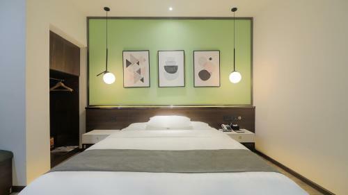 Vyluk Hotel Chongqing Jiefangbei Center Branch