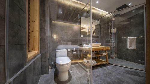 Lijiang Muqian Hotel