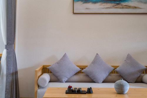 Hostal Floral Hotel Qu An He Feng