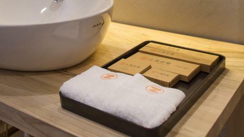 Hotel Z Plus Mountain Resort Inn