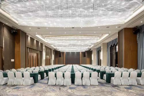 Hotel Ramada Plaza By Wyndham Enshi
