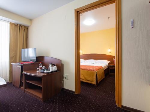 Hotel Complex Crystall