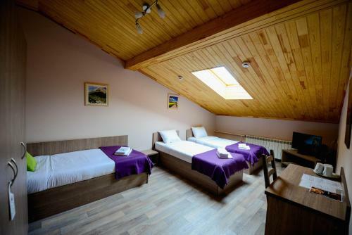 Aron Hotel