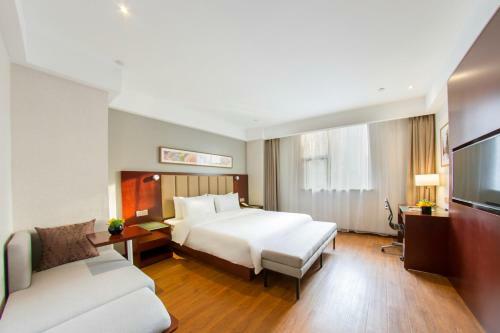 Yitel Hotel