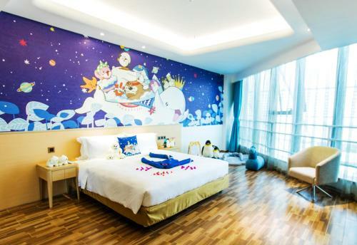 Hotel Big White Whale Ocean Exploration World