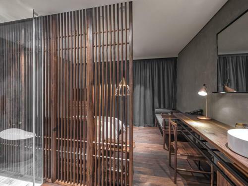 Yu Hotel