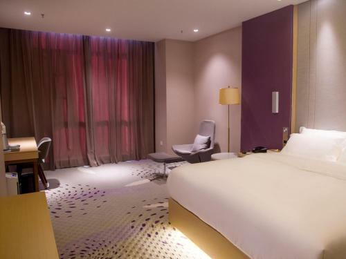Lavande Hotel Shiyan Sanyan Branch