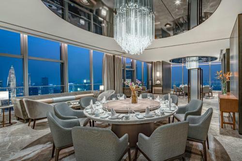 Renaissance Shenzhen Bay Hotel
