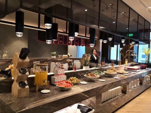 Ease Hotel (Xi'an High-tech Zone Zhangbasi Road)