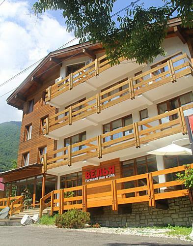 Hostal Veliya Guest House