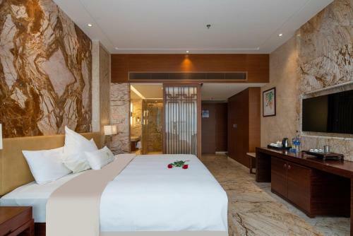 King Royal Hotel Yunfu