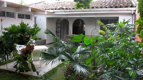 50n15 B&B