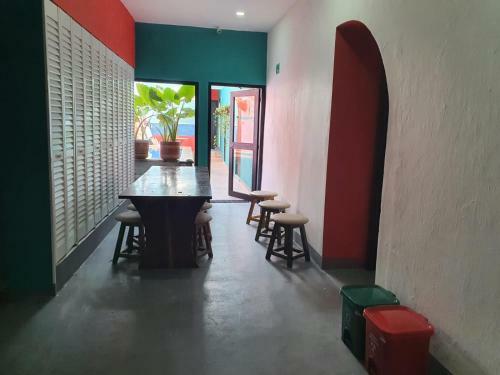 Hostal Birds Hostel