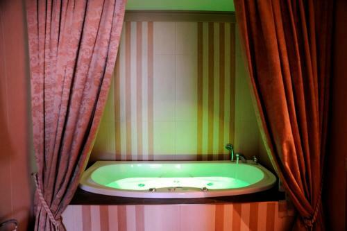 Kristall Hotel