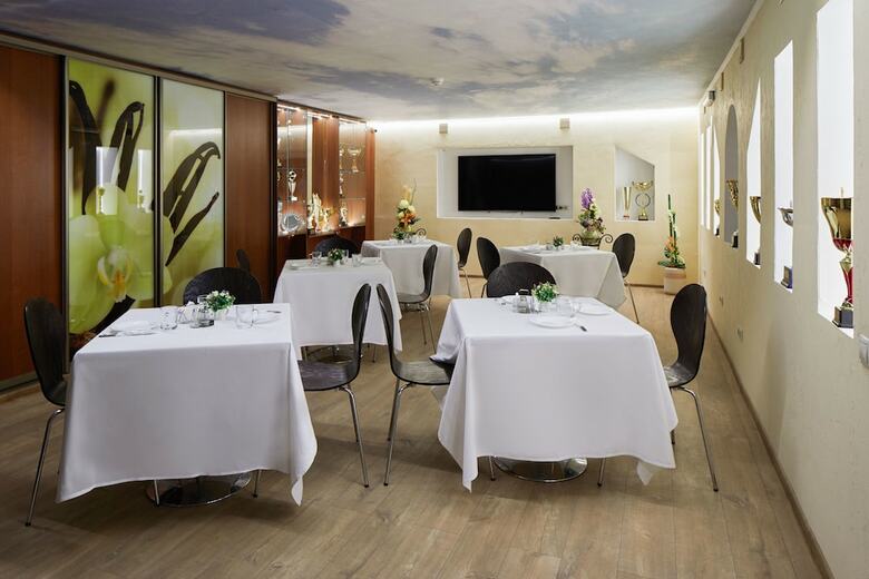 Kroshka Enot Hotel