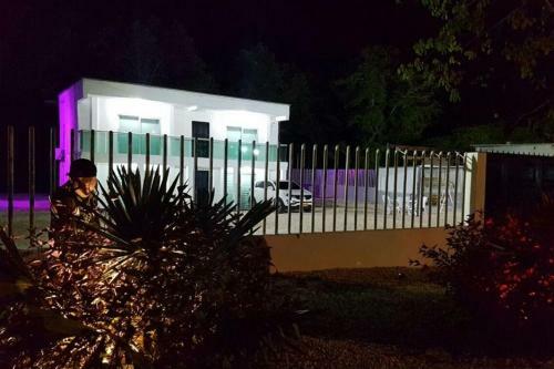 Spacious Home With Bedrooms And Across From Beach