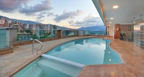 Apartamento Modern Studio - Pool, Gym - Near Everything.