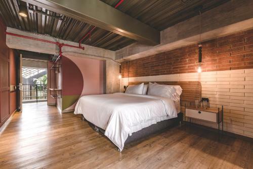 The Somos Hotel