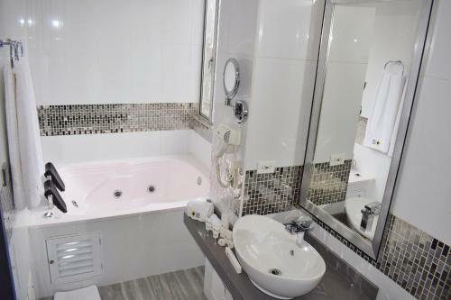 Luma Plaza Hotel