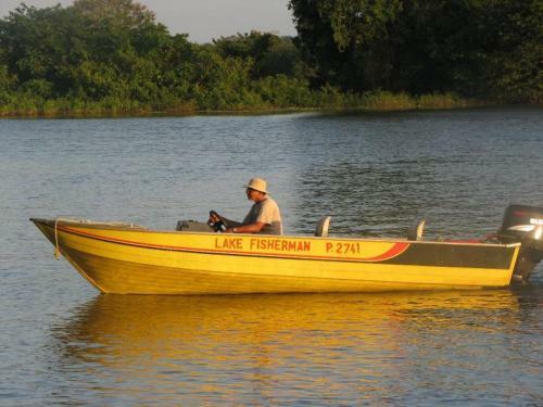 Kingfisher Lodge & Tours