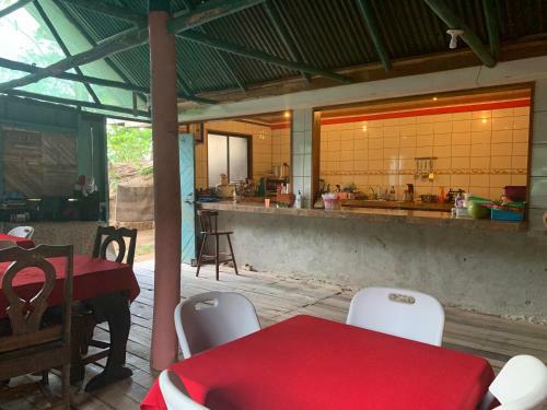 Hostal Indigenous Drake Cabins